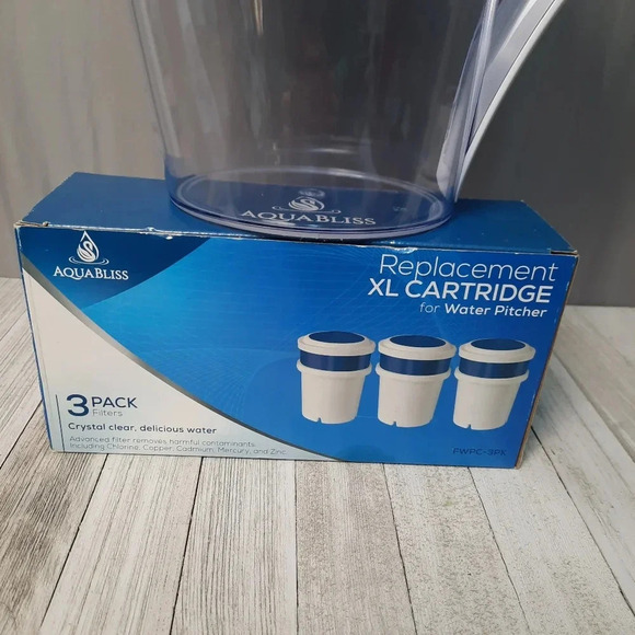 Aqua Bliss Water Filtration Pitcher with 3 New Unopened Replacment Filters - Picture 2 of 11